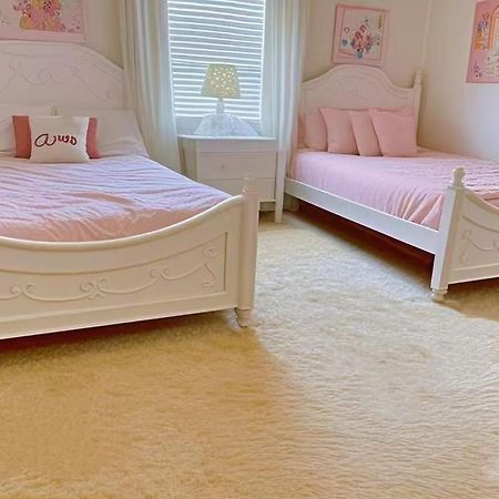 Family Retreat - Double Rooms King Rms Shared Bath-Luxury Club-Pool Spa-Near Disney Parks With Wifi Davenport Bagian luar foto